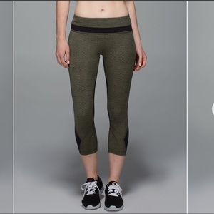 Lululemon Run: Inspire Crop II